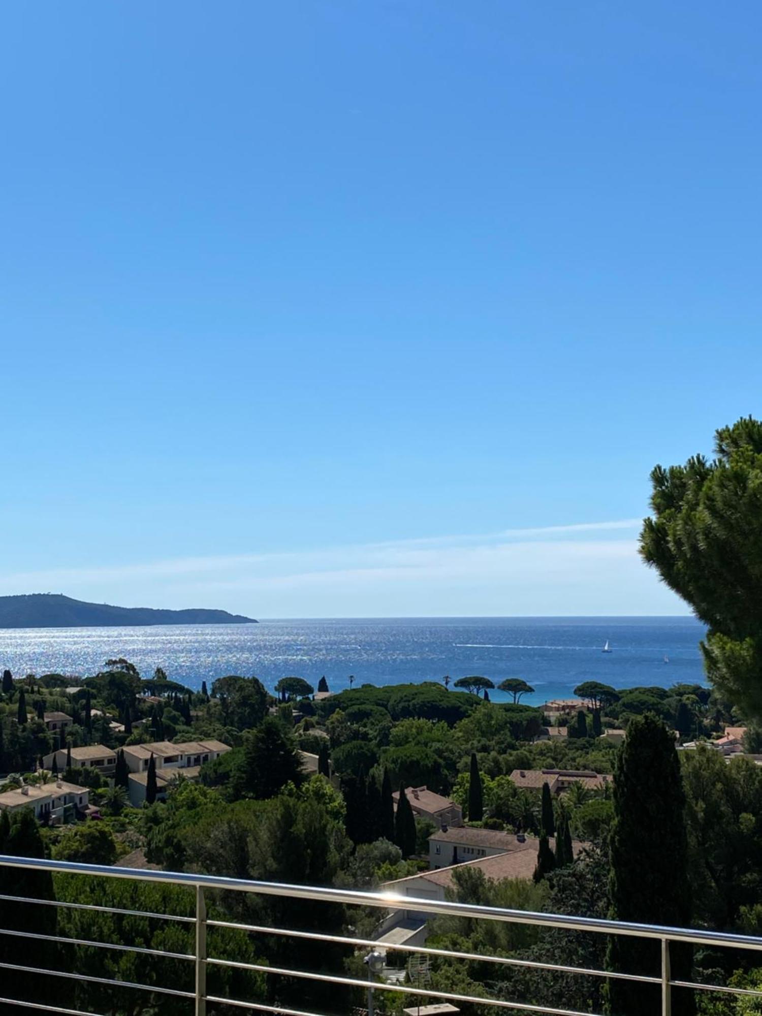 Rdc De Villa Avec Piscine Cavalaire-sur-Mer Dış mekan fotoğraf
